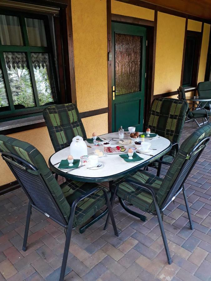 Pension Zum weißen Hirsch Reitwein Exterior foto